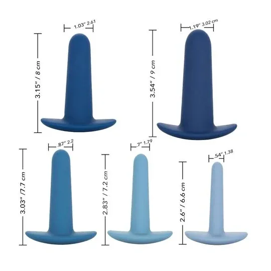 Set d'entraînement anal progressif Calexotics 5 pièces en silicone lisse, tailles croissantes pour découverte anale progressive.