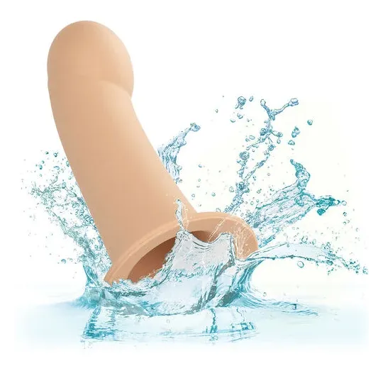 Extension pénienne silicone 5 cm CalExotics avec harnais peau claire – accessoire intime allongeant le pénis pour sensations pro