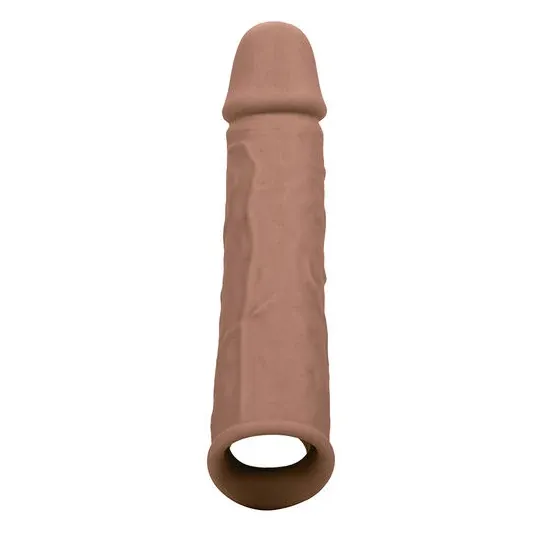 Extension pénienne réaliste CalExotics peau marron, ajout 5 cm avec sangle scrotale intégrée, silicone liquide ultra-doux.