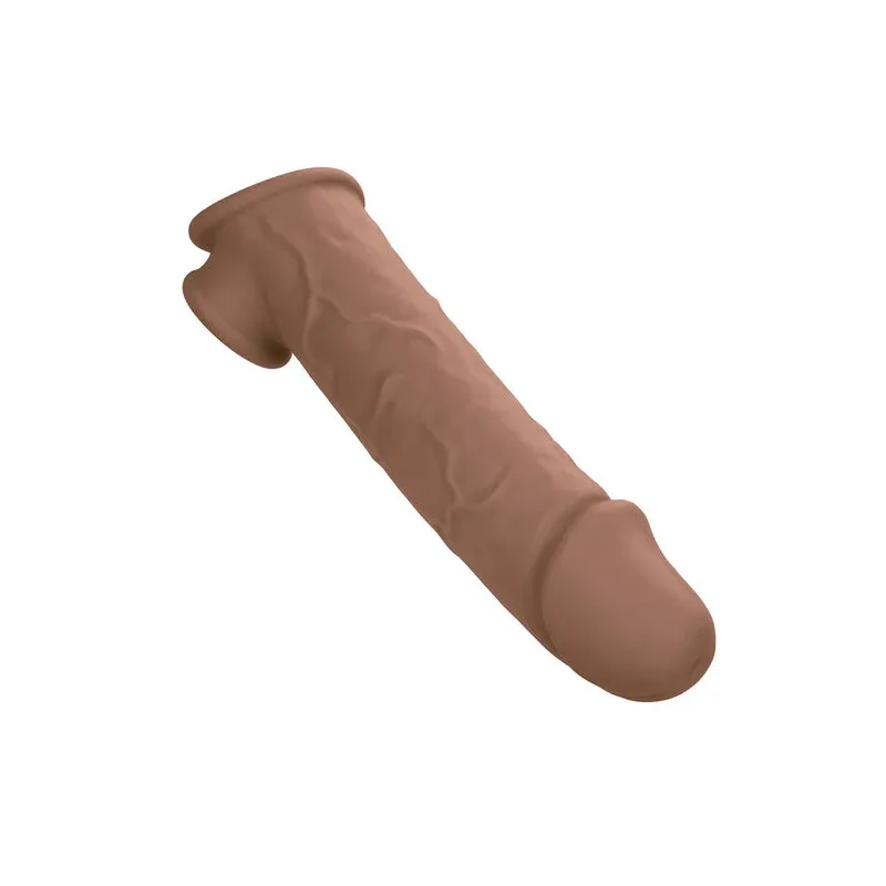Extension pénienne réaliste CalExotics peau marron, ajout 5 cm avec sangle scrotale intégrée, silicone liquide ultra-doux.