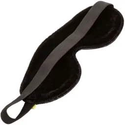 Verstellbare Schlafmaske CALEXOTICS aus veganem Leder, schwarz, doppelt gepolstert für völlige Dunkelheit.