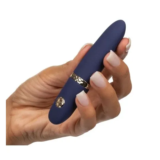 Mini masseur rechargeable Calexotics en silicone avec 10 modes de vibration, design compact