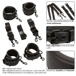 Calexotics cintura regolabile in pelle nera per letto con 4 polsini