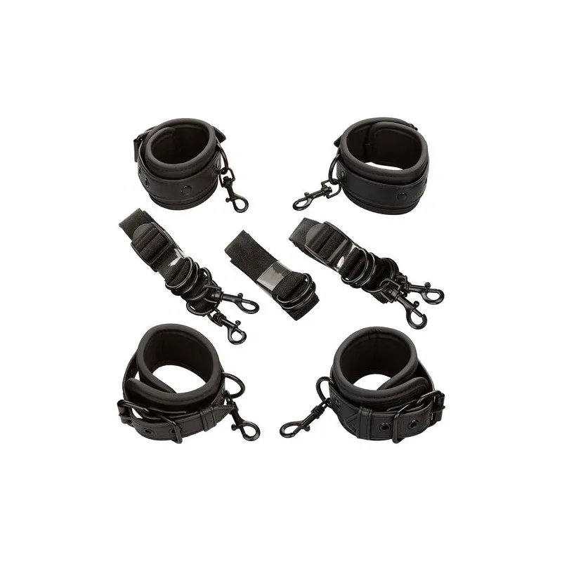 Calexotics cintura regolabile in pelle nera per letto con 4 polsini