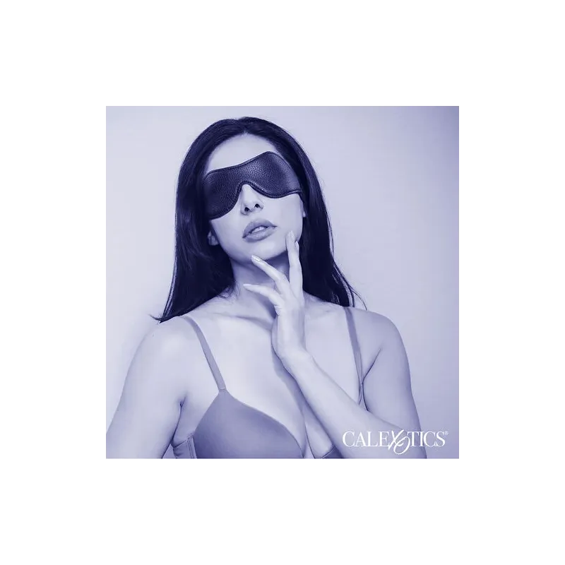 Maschera per dormire in pelle PVC nera CALEXOTICS, maschera per occhi con oscuramento totale e elastico regolabile.