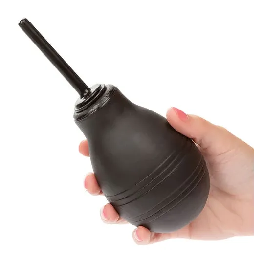 Douche anale noire CALEXOTICS avec valve anti-reflux, capacité 216 ml, pour hygiène intime.