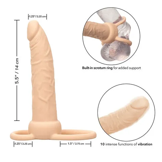 Double pénétrateur vibrant CalExotics couleur chair, rechargeable USB, avec anneau scrotal intégré et 10 modes de vibration