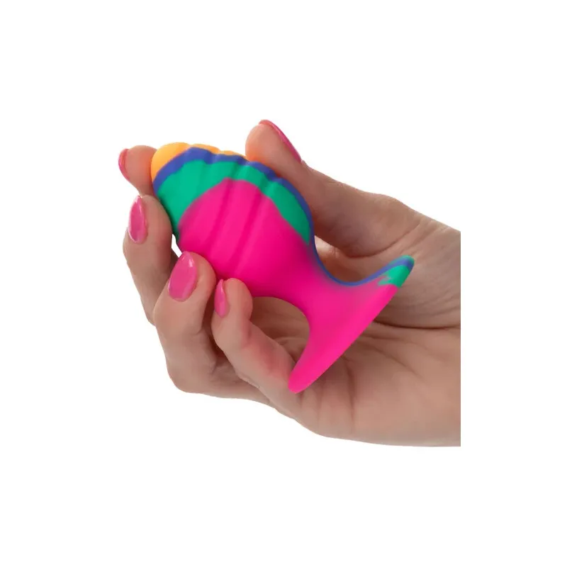 Plug anal Calexotics Cheeky Medium Swirl en silicone avec motif tie-dye, forme conique arrondie, base ventouse pour mains libres