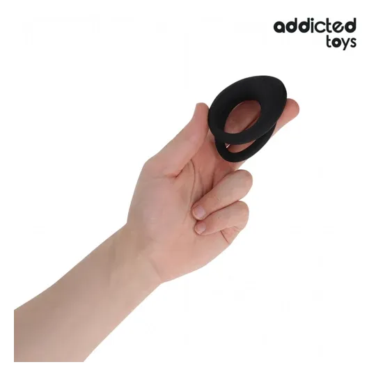 Anillo pene doble Addicted Toys con dos tamaños Ø37 y Ø45 mm - vista general" }, { "id_image": 1463, "fr": "Détail texture stimu