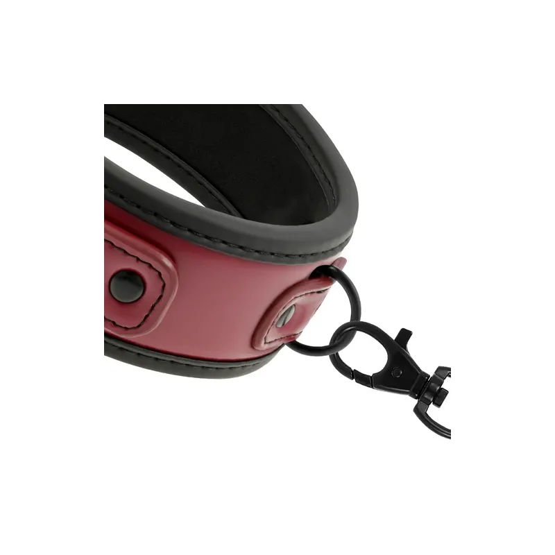 D-227422 FETISH SUBMISSIVE DARK ROOM