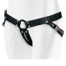 Arnés strap-on vaquero negro ajustable Adrien Lastic - vista general" }, { "fr": "Détail des anneaux métalliques sans nickel du 