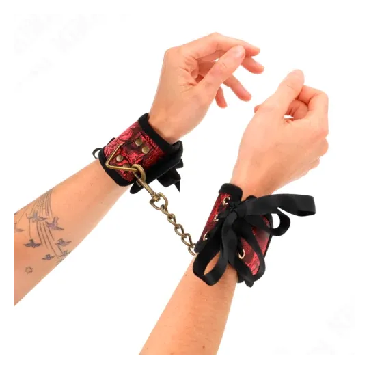 D-241086 KINK WRIST RESTRAINT