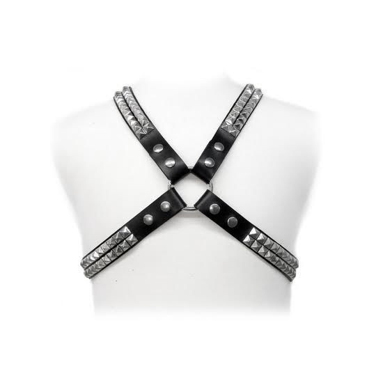 Harnais clous pyramidaux réglable S à XL – Leather Body