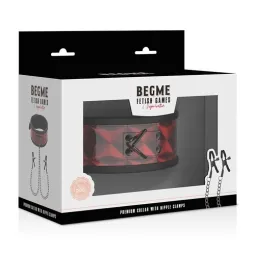 Collare bondage rosso BEGME Red Edition con pinze per capezzoli regolabili, catena argentata, rivestimento in neoprene