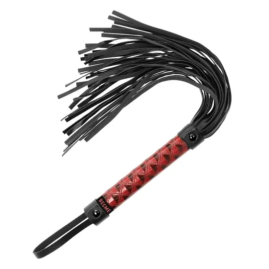 Roter veganer Leder Flogger BEGME RED EDITION - BDSM-Peitsche mit weichen Riemen für Dominanzspiele