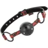 Bavaglio BDSM BEGME Red Edition in pelle vegana rossa con fori di ventilazione e cinghia regolabile.