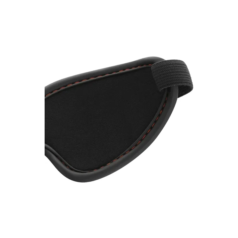 Mascherina BDSM BEGME RED EDITION in neoprene rosso regolabile, vista frontale.