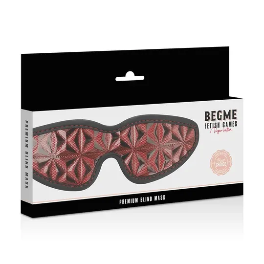 Mascherina BDSM BEGME RED EDITION in neoprene rosso regolabile, vista frontale.