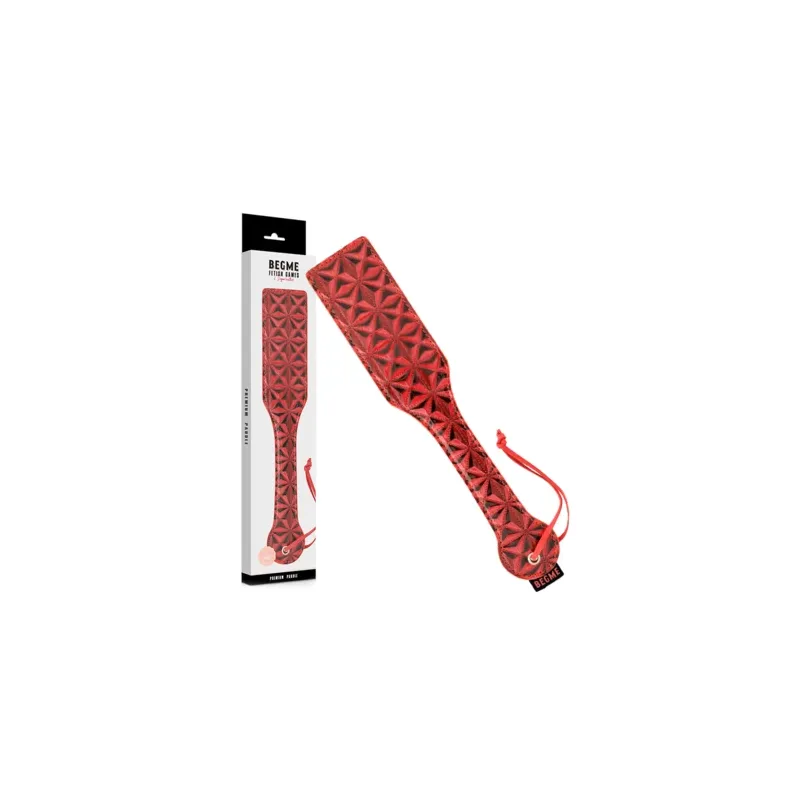 Roter BDSM-Paddel aus veganem Leder von BEGME RED EDITION, für Dominanz- und Unterwerfungsspiele.