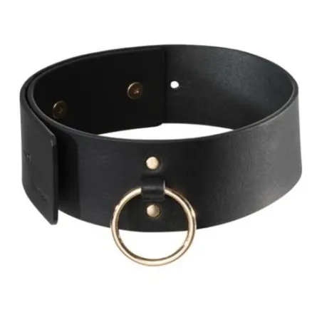 Collare bondage nero con guinzaglio Bijoux Maze, anello metallico, sfondo bianco
