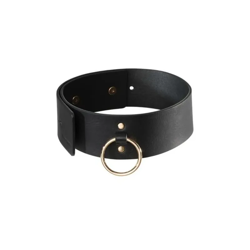 Collar bondage negro con correa Bijoux Maze, anillo metálico, fondo blanco" }, { "id_image": 6858, "fr": "Mannequin portant coll