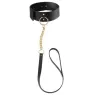 Collare bondage nero con guinzaglio Bijoux Maze, anello metallico, sfondo bianco