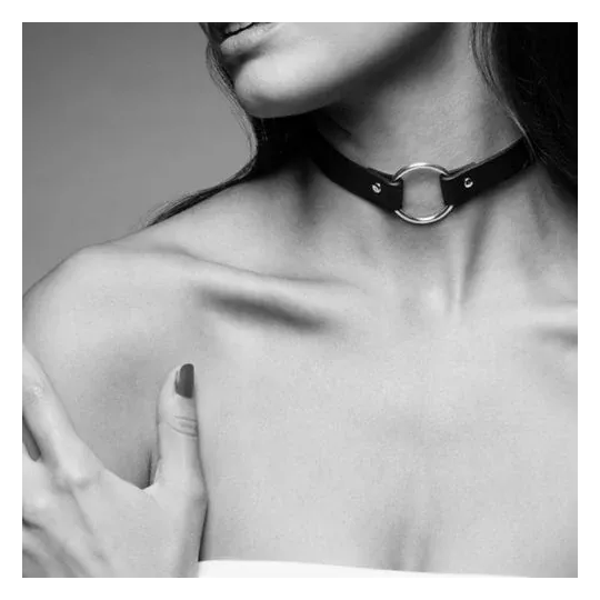 Collana choker nera regolabile in poliuretano Maze Bijoux Indiscrets, stile BDSM