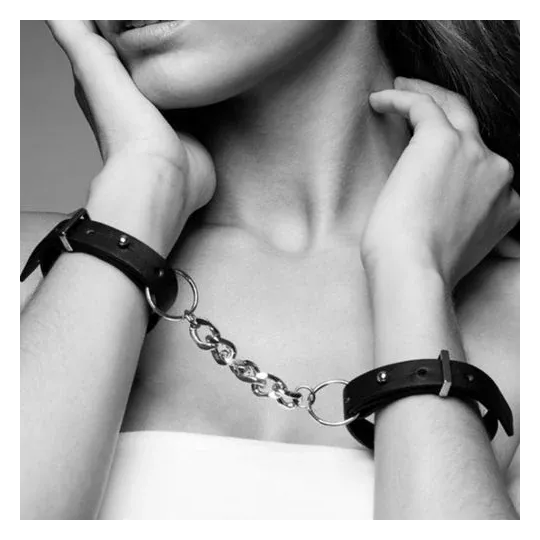 Bracciali manette neri regolabili Bijoux Maze per giochi bondage e accessorio moda