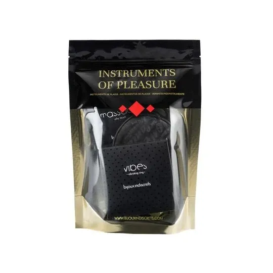 Kit Instruments de Plaisir Niveau Rouge Bijoux Indiscrets con anello vibrante, manette in raso e maschera rossa