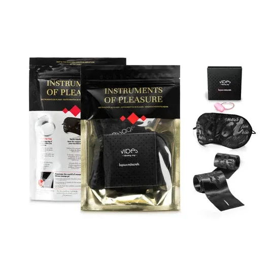 Kit Instruments de Plaisir Niveau Rouge Bijoux Indiscrets con anello vibrante, manette in raso e maschera rossa