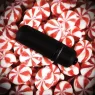 Mehrfarbige Vibrationskugel von BIJOUX PETITS BONBONS, kompakter externer Massager für sinnliche Stimulation.