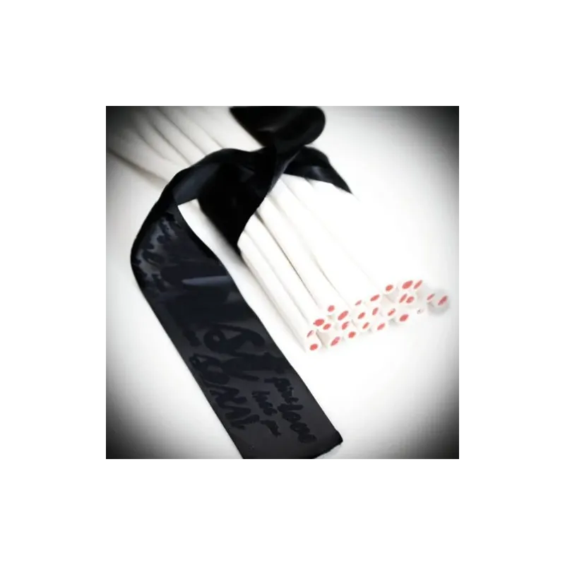 Lot de 2 menottes en soie Bijoux Petits Bonbons: rubans de satin pliés pour jeux de bondage.