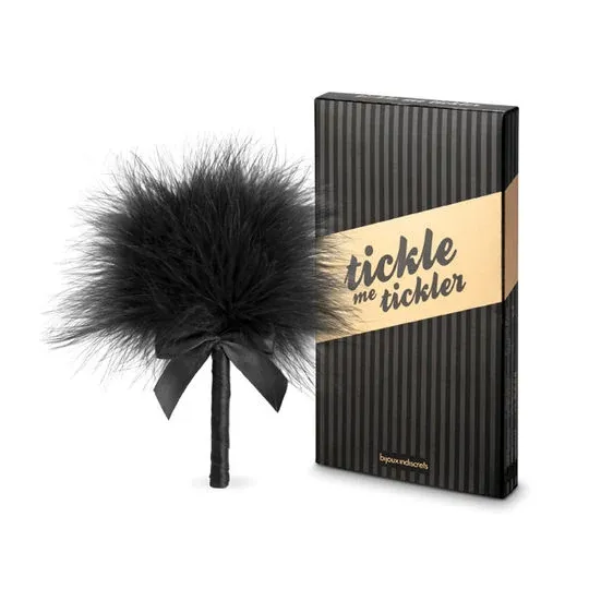 Feather duster stimulator pen by Bijoux Petits Bonbons, high sensitivity for gentle tickling sensations.