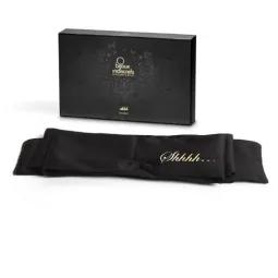 Maschera erotica in raso nero Bijoux Indiscrets, con nastro e messaggi Shhh e Ohhh, gioco di coppia.