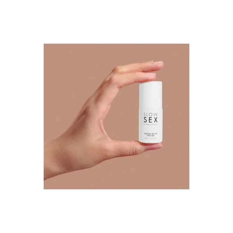 Flacone trasparente di olio da massaggio sessuale al CBD Slow Sex 30 ml, 1% CBD per il piacere intimo