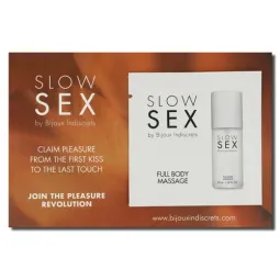 Gel massaggio corpo 2 ml Slow Sex, texture morbida, aroma cocco, formato viaggio