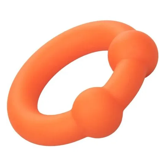 Penishülle mit zwei Kugeln aus orange Silikon von CalExotics, mit Perlenstruktur zur Stimulation.