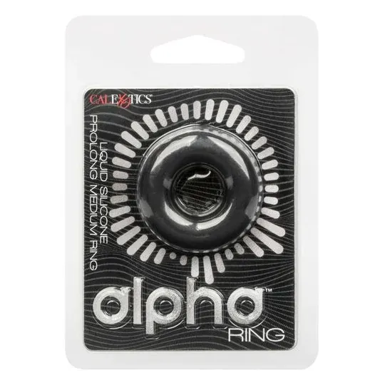 Anneau prolongateur en silicone noir CALEXOTICS Alpha, extensible et sans couture pour érection durable.