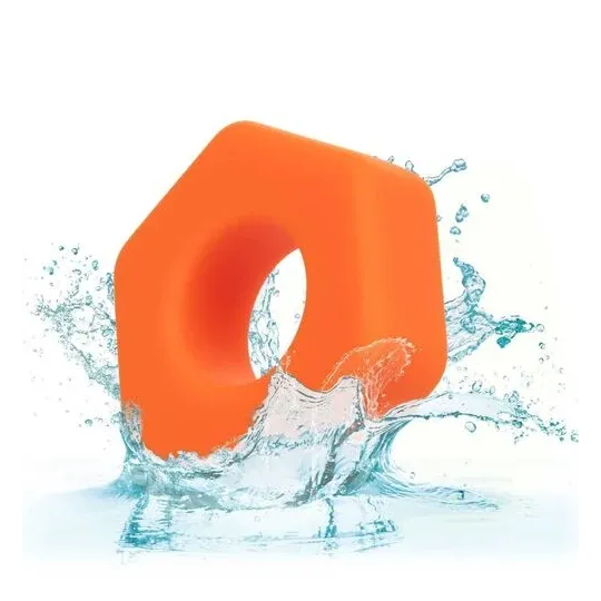 Anello penieno in silicone arancione CalExotics, forma sexagon, vista frontale su sfondo bianco