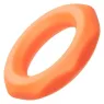 Anneau pénien CalExotics Alpha Sexagon en silicone orange, design hexagonal extensible, pour endurance et plaisir.