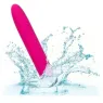 Vibratore rosa CalExotics Bliss Vibe in silicone liquido con 10 velocità progressive.