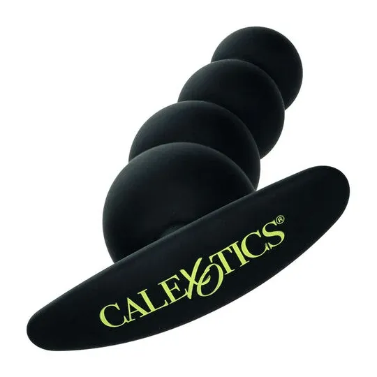 Bouchon de perles graduées CalExotics en silicone noir sur fond blanc, plug anal progressif
