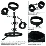 Collier de retenue en cuir végétalien noir CalExotics avec poignets rembourrés réglables pour BDSM