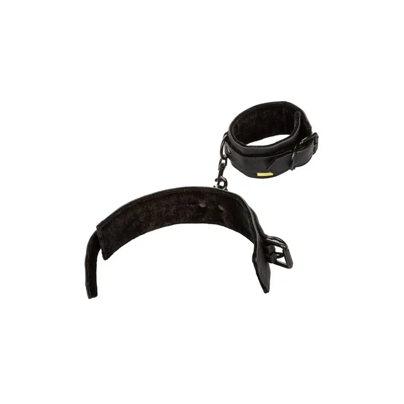 Grilletes tobillo negros de cuero vegano CALEXOTICS doble acolchado - vista general" } }, { "id_image": 9873, "alt": { "fr": "En